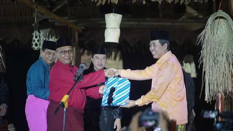 Kemendikbudristek gelar Festival Biduk Gedang Selang Beangkut dan menjadi momentum penting bagi masyarakat untuk mengingat kembali pentingnya menjaga lingkungan sebagai upaya menjaga warisan budaya setempat.