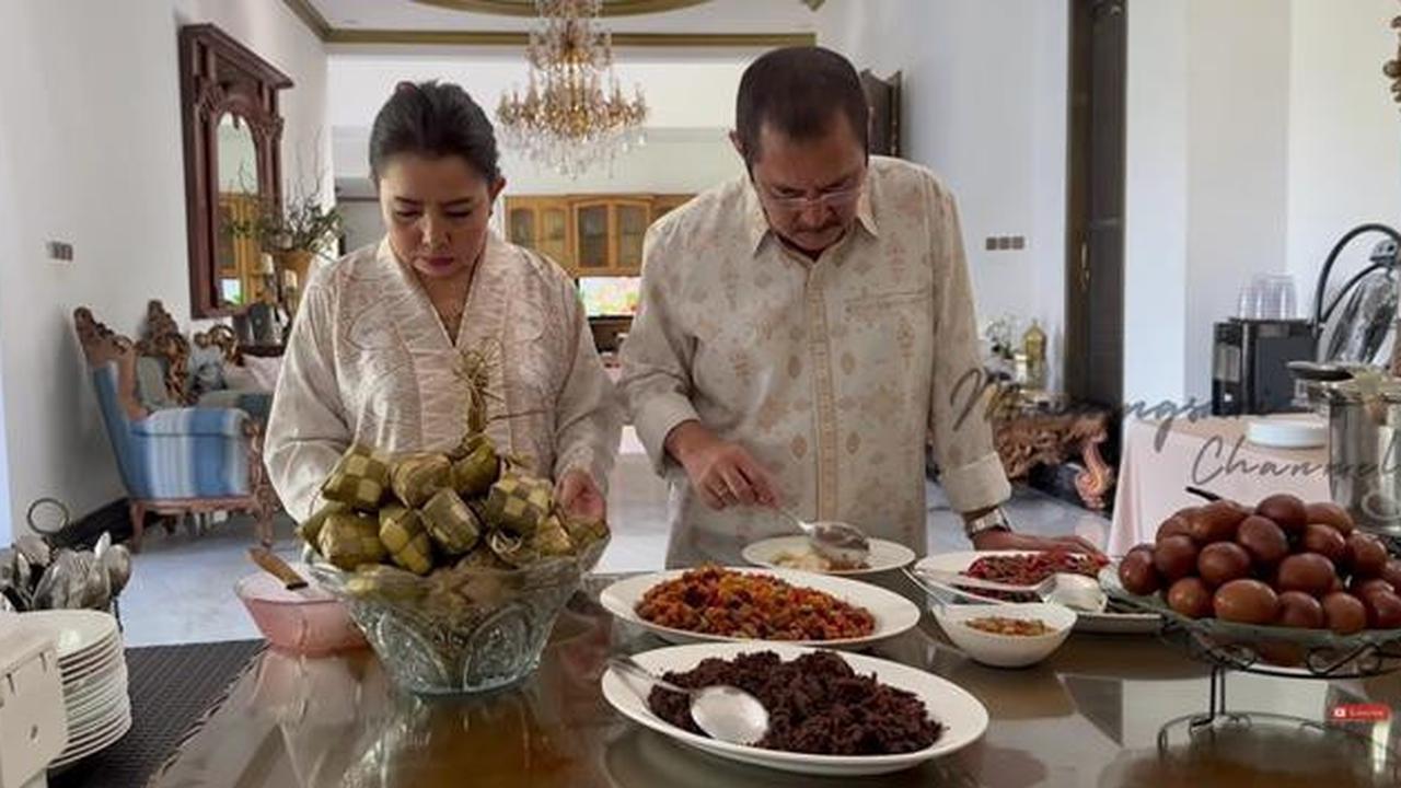 8 Potret Ruang Makan di Rumah Mayangsari dengan Konsep Klasik Modern