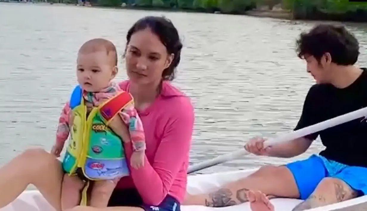 [Instagram/nadinelist]