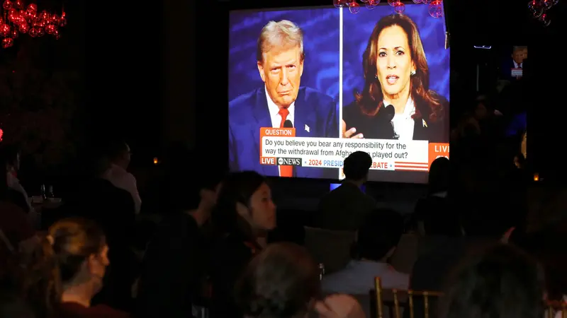 Antusiasme Masyarakat AS Saksikan Debat Perdana Donald Trump-Kamala Harris