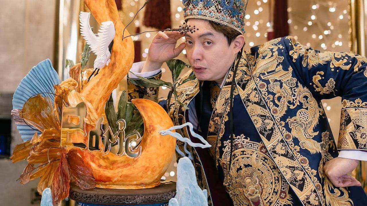 Potret Ulang Tahun Edric Tjandra yang ke-40, Meriah Banget dan Tampil Bak Raja Chindo Kingdom