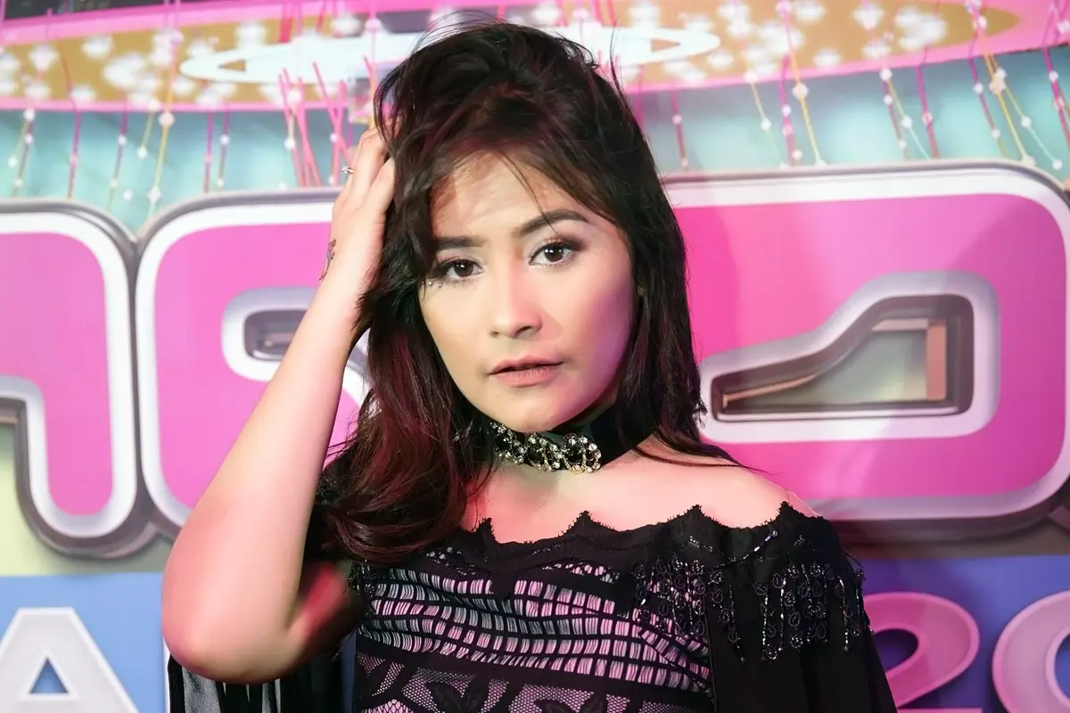 [Bintang] Prilly Latuconsina