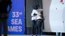 All Indonesian Final" di nomor speed putra ini juga menjadi bukti regenerasi atlet panjat tebing nasional yang kuat. Prestasi ini menegaskan bahwa Panjat Tebing Indonesia tak terbendung di SEA Games 2025 pada nomor speed. (Bola.com/Bagaskara Lazuardi)