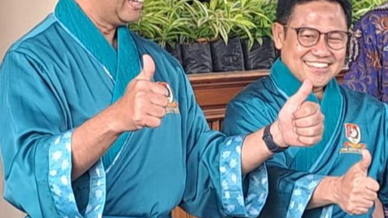 Anies dan Cak Imin juga memberikan salam dua jempol.&nbsp;<br>