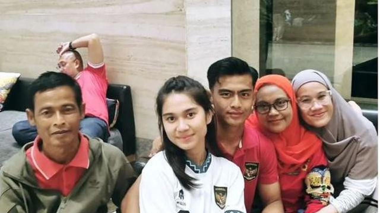 6 Potret Kenangan Ayah Pratama Arhan, Sosok Sederhana Penuh Dukungan