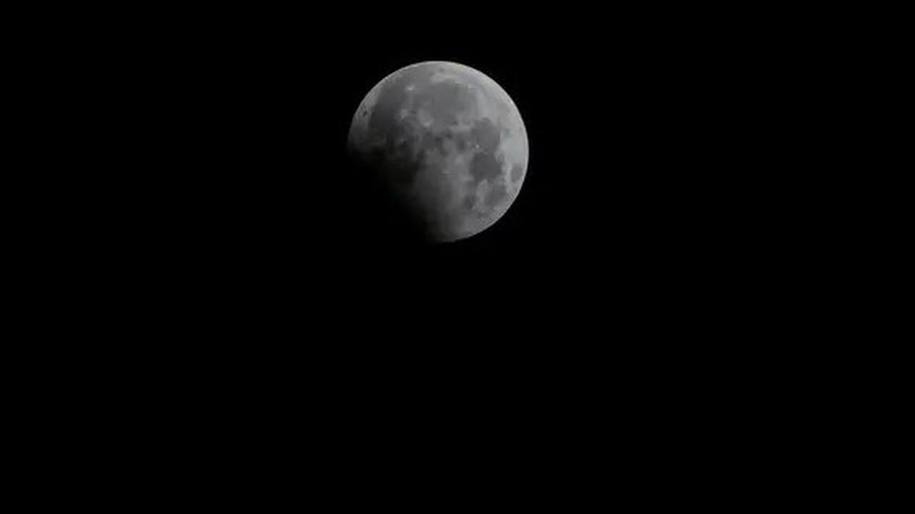 Catat, Inilah Ibadah-Ibadah yang Dianjurkan saat Terjadi Gerhana Bulan