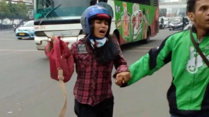 Selamatkan Korban, Abang Ojek Online Ini Hampiri Lokasi Ledakan