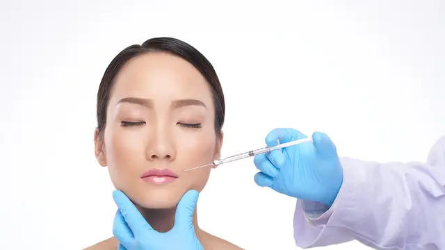 Bye Aging, Hello Glowing! Face Injection Jadi Rahasia Kulit Kencang Tanpa Ribet