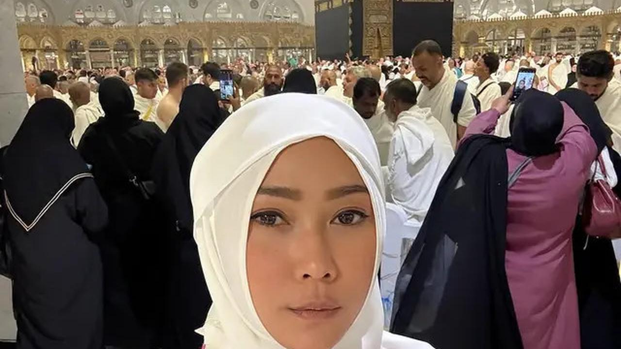 Inul Daratista Tak Mudik Tahun Ini, Diwakili Suami Lakukan Tradisi Berbagi di Kampung Halaman