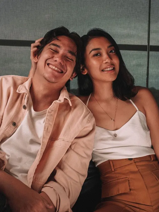 Momen Adipati Dolken dan Canti Tachril Setelah Menikah, Makin Mesra. (Sumber: Instagram/adipati dan Instagram/cantitachril)