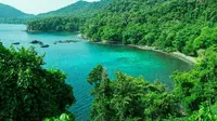 Gua Sarang ini terletak di kaki tebing dan perbukitan hutan lindung Pulau Weh (sumber: twitter Pesona Cahaya Aceh @aceh_disbudpar).