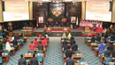 Suasana rapat istimewa antara Gubernur dan Wakil Gubernur DKI Jakarta Anies Baswedan-Sandiaga Uno dengan DPRD Provinsi DKI Jakarta, Jumat (22/6). Pada HUT ke-491, Pemprov DKI Jakarta mengangkat tema 'Adil, Maju, Bahagia'. (Liputan6.com/Immanuel Antonius)
