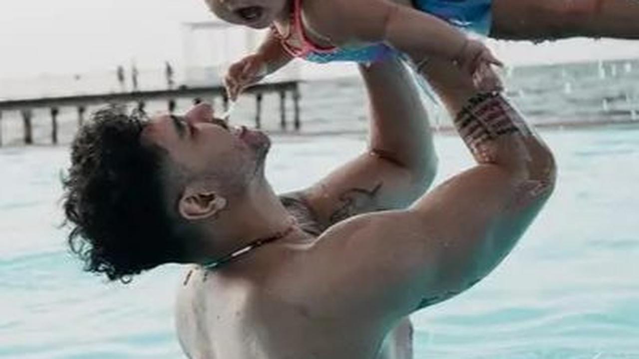Melalui media sosialnya, Krisjiana sering membagikan momen bersama sang anak.