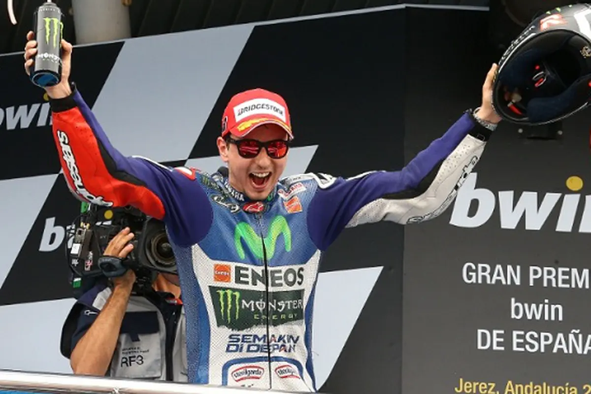 Lorenzo Kampiun di Jerez  (Crash)