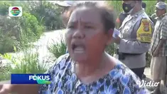 Simak informasi terkini dalam Fokus Pagi (26/11) dengan beberapa berita pilihan sebagai berikut, Polisi Dikeroyok saat Mengamankan Aksi Demo, Pria Menangis Histeris saat Terjaring Razia,Terseret Arus Sungai, Empat Tewas, Kasus Adu Mulut Penumpang Pes...