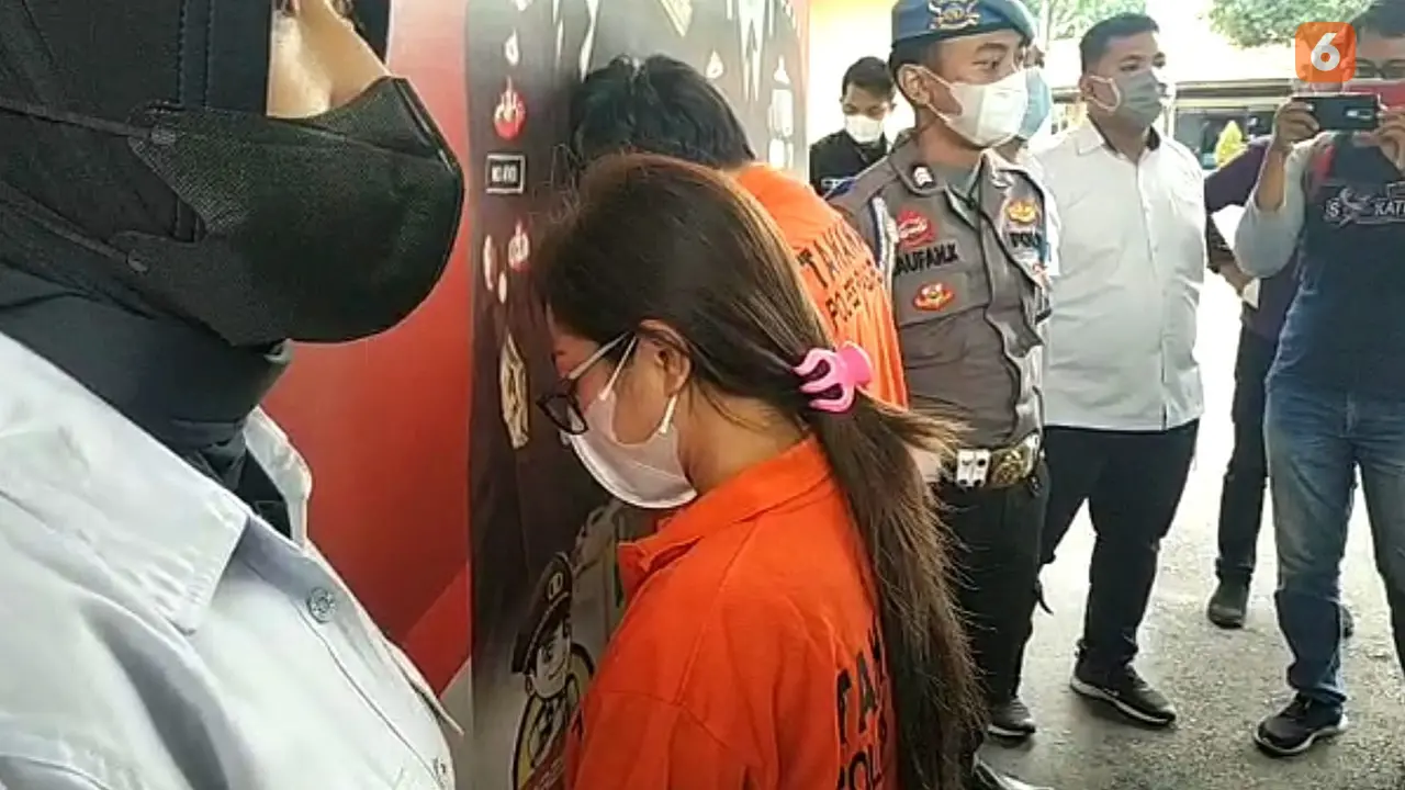 KH (30) Selebgram di Pasuruan yang nekat live show bugil (Liputan6.com/Fauzan)