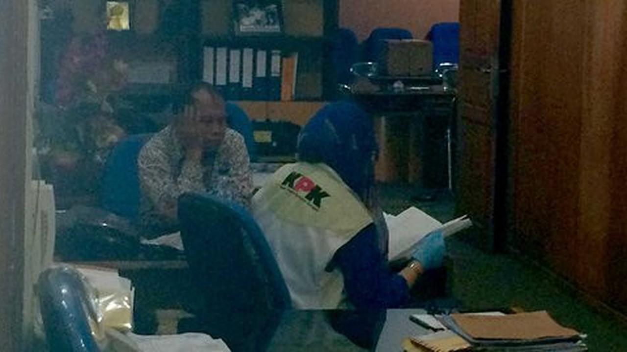 Kasus suap hakim PTUN, KPK Geledah 3 kantor dinas di Sumut