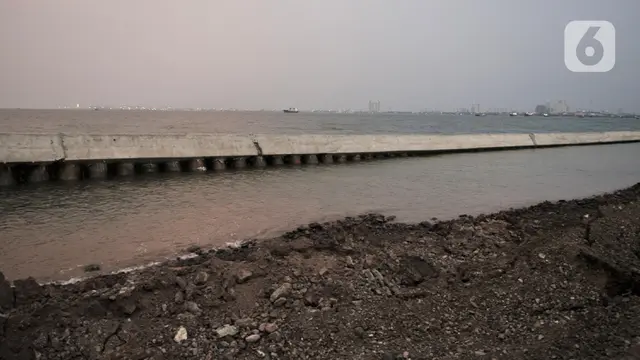 Tanggul Laut Muara Baru Jebol