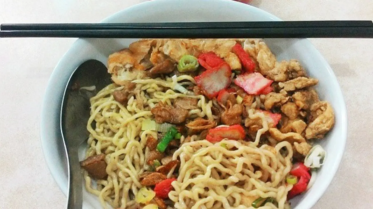 [Bintang] Restoran Ini Sajikan Bakmi Babi Keju untuk Kenikmatan yang Beda