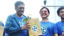 Gubernur DKI Jakarta Djarot Saiful Hidayat dalam acara pencanangan program #TrotoarKita di area car free day Bundaran HI, Minggu (8/10). Program itu akan difokuskan di sepanjang Jalan Jenderal Sudirman sampai Jalan MH Thamrin. (Liputan6.com/Angga Yuniar)