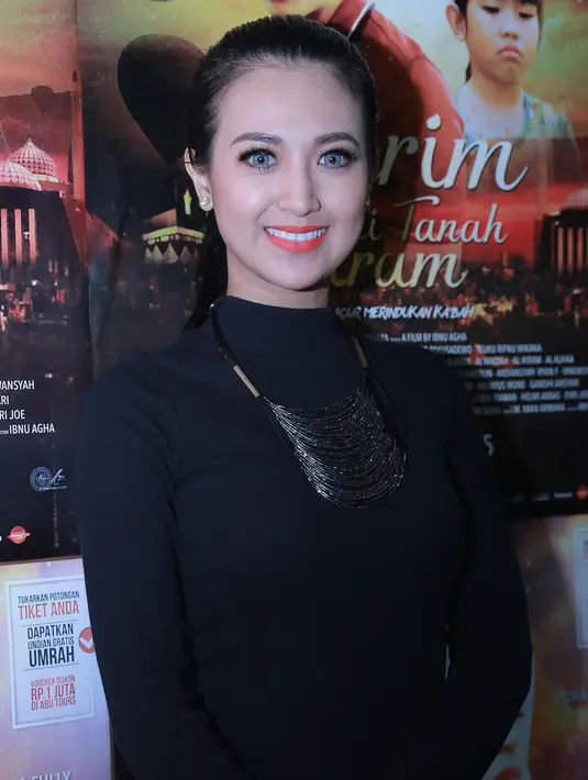 Bagi Sylvia Fully, berperan sebagai pelacur di film bergenre religi ini memang membuatnya sangat memutar otak. Meski begitu, film ini tidak menampilkan adegan vulgar sebagai pelacur seperti yang banyak dipikirkan orang. (Galih W. Satria/Bintang.com)