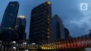 Suasana gedung perkantoran di Jakarta, Sabtu (17/10/2020). International Monetary Fund (IMF) memangkas proyeksi pertumbuhan ekonomi Indonesia 2020 menjadi minus 1,5 persen pada Oktober, lebih rendah dari proyeksi sebelumnya pada Juni sebesar minus 0,3 persen. (Liputan6.com/Johan Tallo)