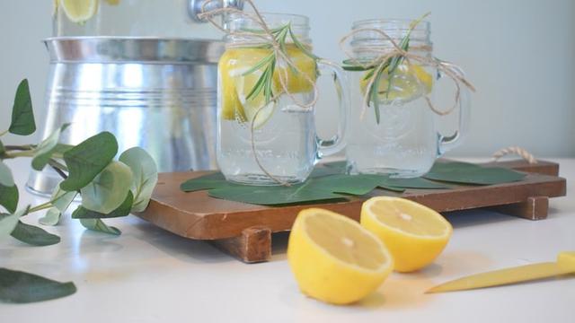 Ilustrasi air lemon