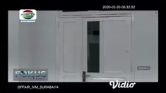 Satu keluarga diisolasi seusai pulang berlibur dari Singapura. Menurut pihak rumah sakit, pasien menyampaikan keluhan berupa gejala demam, flu, dan batuk yang dialami secara mendadak secara bersamaan.