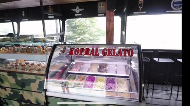 Restoran Militer Dewi Perssik