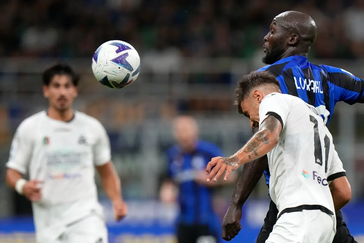 Inter Milan Bantai Spezia di Stadion San Siro