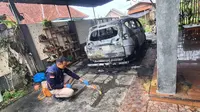 Detik-Detik Suami Bakar Rumah Istri Siri karena Terpergok Selingkuh