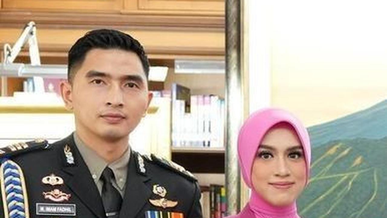 Sang ajudan yang bertubuh tegap dan gagah itu menjalani kenaikan pangkat tepat pada saat HUT institusi Polri ke-78 lalu.&nbsp;<br>
