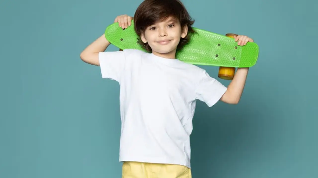 Iustrasi Baju Anak Laki-Laki (credit: mdjaff/freepik)