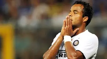 Inter Milan&#039;s midfielder Amantino Alessandro Mancini reacts after missing a goal during their Serie A football match Sampdoria vs Inter Milan at Luigi Ferraris Stadium in Genoa on August 30, 2008. AFP PHOTO / GIUSEPPE CACACE