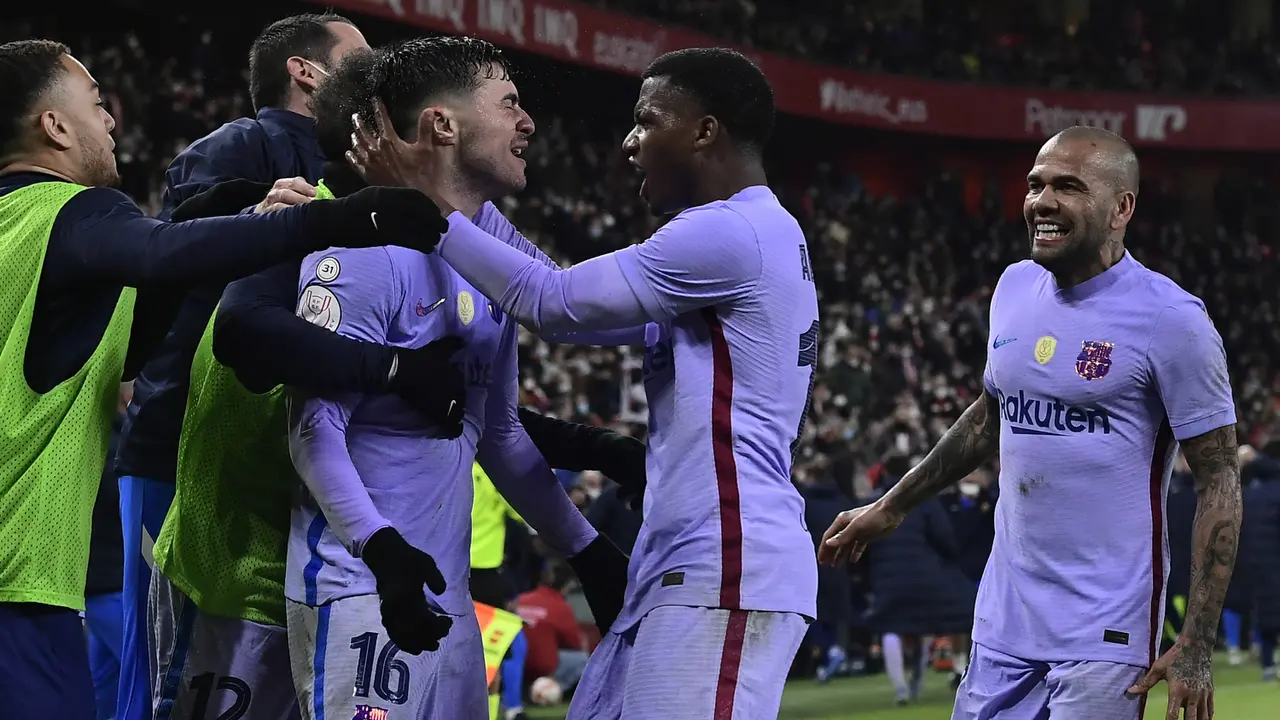 Foto: Hasil Bertolak Belakang di babak 16 Besar Copa Del Rey 2021 / 2022, Barcelona Tumbang, Real Madrid Menang