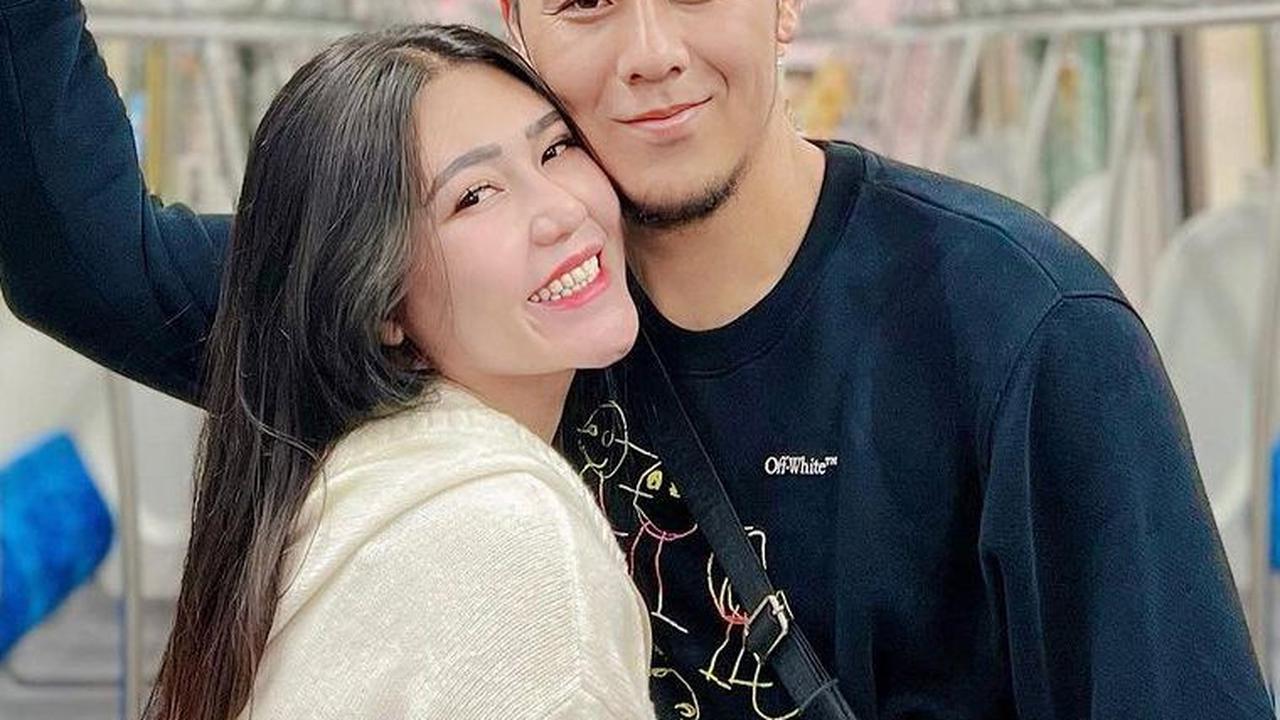 Fakta Menarik Via Vallen, Penyanyi Dangdut Cantik yang Ternyata Pernah Alami Depresi Sampai Ingin Bunuh Diri
