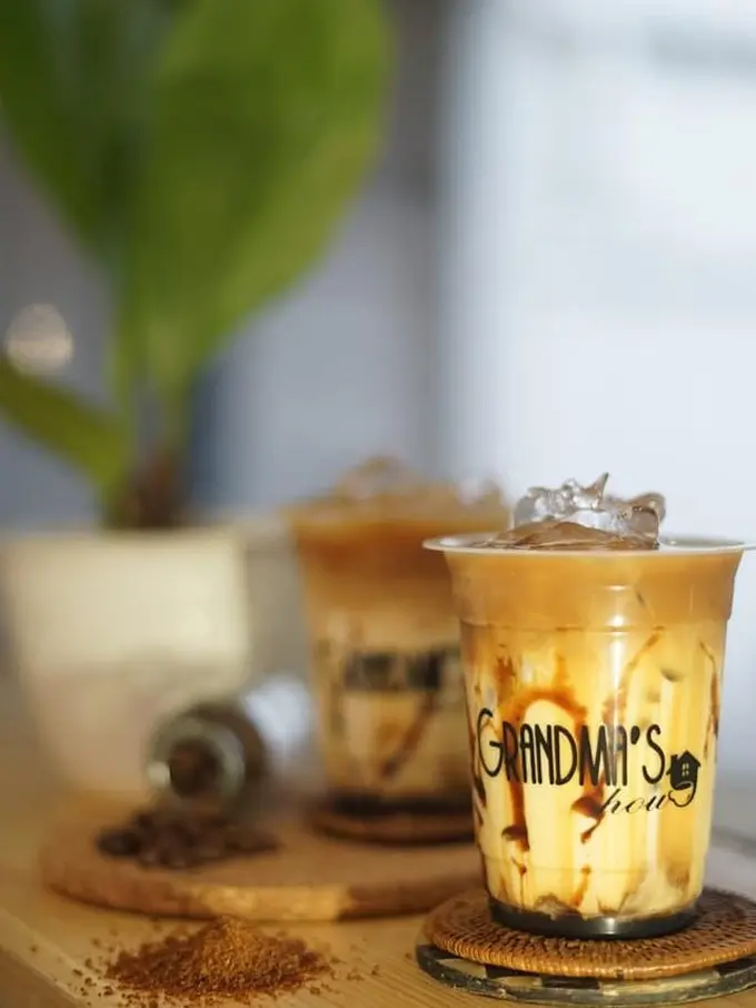 Diary Fimela: Kehangatan Keluarga dari Secangkir Kopi Grandma's House Coffee Shop