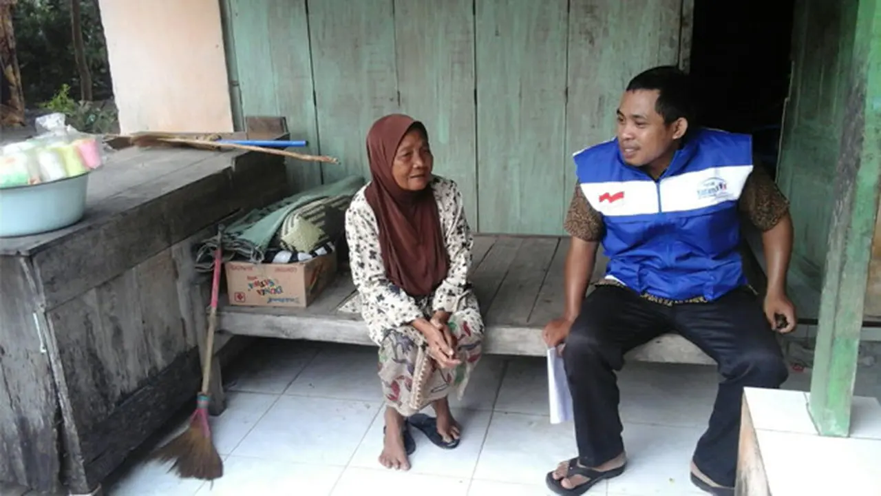 8 Lansia dan 2 Janda di Tarub Bahagia Dapat Santunan