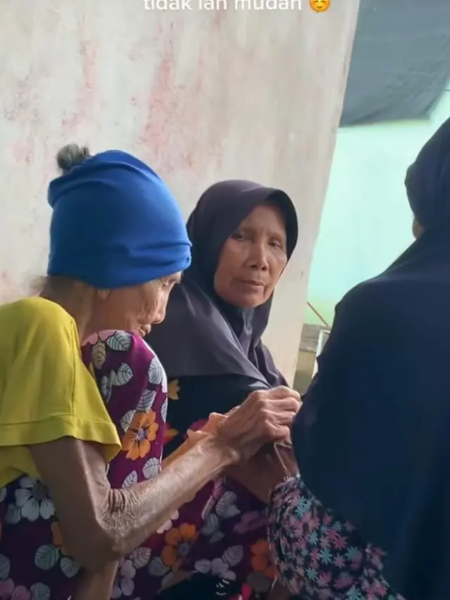 7 Momen Persahabatan Sampai Tua yang Bikin Iri, Puluhan Tahun Berbagi Kisah Hidup Bersama