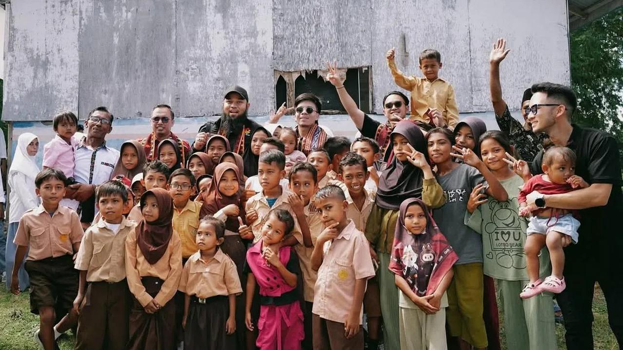 Atta Halilintar Cerita Pengalaman Seru dan Haru Naik Kapal Bawa Sapi Kurban