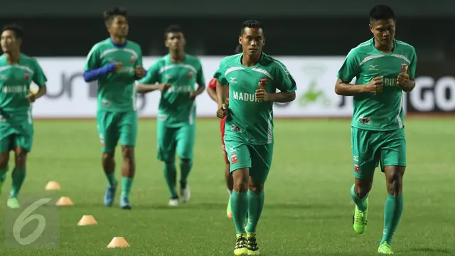 20170503- Boubacar Sanogo- Madura United-Bekasi- Helmi Fithriansyah-0