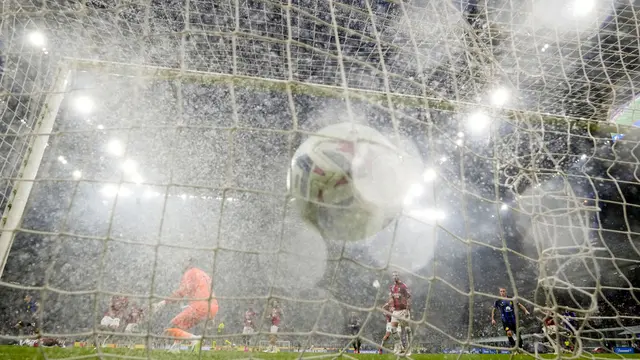 Foto: Hujan Gol di Derby della Madonnina, Inter Milan Masih Terlalu Tangguh Bagi AC Milan