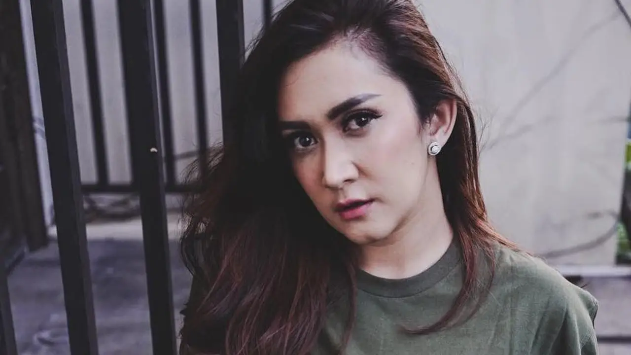 [Bintang] Nafa Urbach
