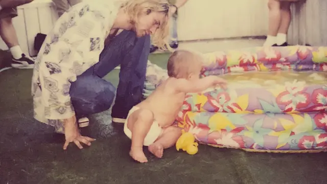 Kurt Cobain dan Frances Bean (Instagram/ space_witch666)