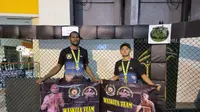 Dua atlet Waskita Team, Sertu Muyak dan Adi Yudanto Kusumo yang meraih emas di kejurnas MMA yang berlangsung di Solo (istimewa)