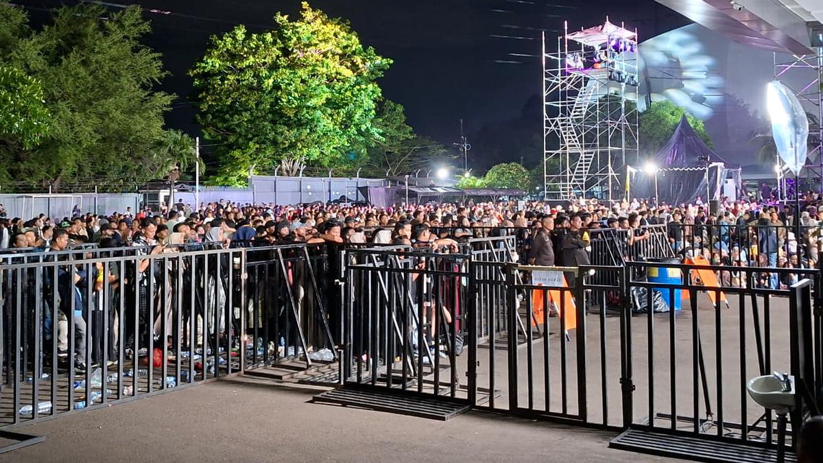 Antusiasme Masyarakat Menanti Jawara Dangdut Academy 7, Tasya dan Valen Adu Kualitas di Grand Final