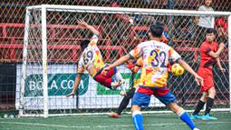 Dua kemenangan Srimuat FC diraih saat mengalahkan Bhara FC dengan skor 5-3 di laga pertama dan menang telak 7-2 atas Kawanan FC di laga terakhir. (Dok. Bola Sunday League)