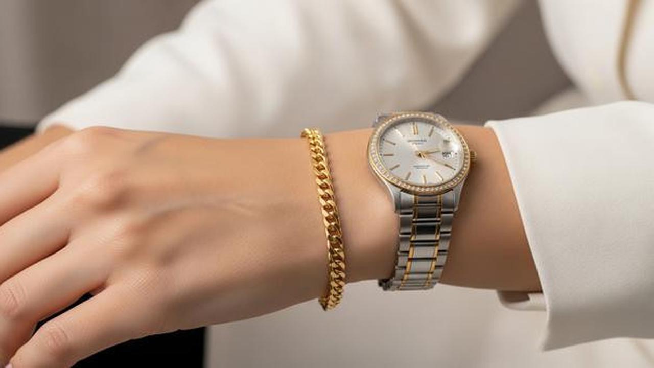 Gelang Rantai Apa yang Cocok Dipadukan dengan Jam Tangan? Ini 8 Rekomendasi Modelnya di 2025