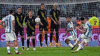 Rekor itu tercipta setelah Argentina membantai Curacao pada laga persahabatan. Argentina menang 7-0. (JUAN MABROMATA / AFP)