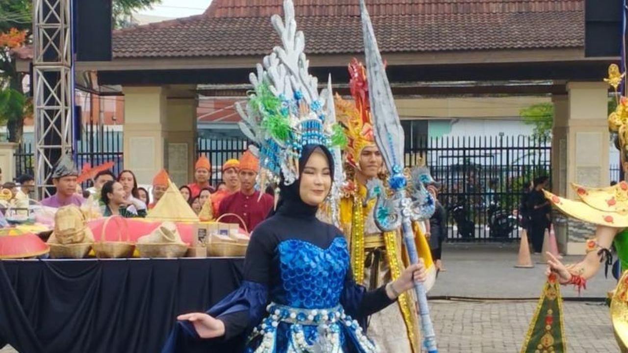 Ada 17 Provinsi Tampil, Pawai Budaya dan Pemilihan Duta Kreatif Tutup Lomba Kreativesia 2025 di Palembang